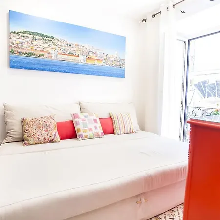 Typical Bairro Alto Апартаменты *