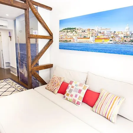 Typical Bairro Alto * Лиссабон