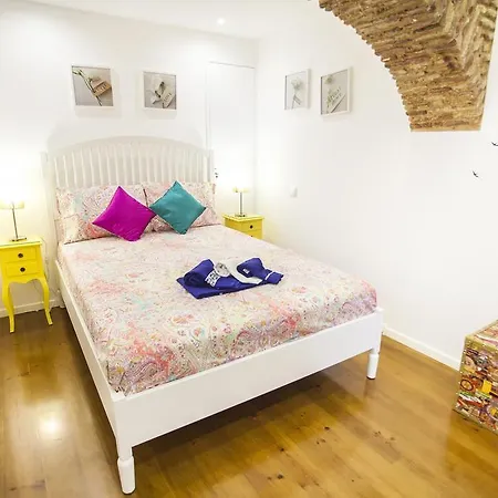 Апартаменты Typical Bairro Alto Лиссабон