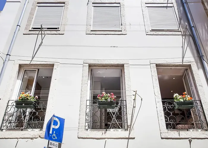 Typical Bairro Alto شقة *