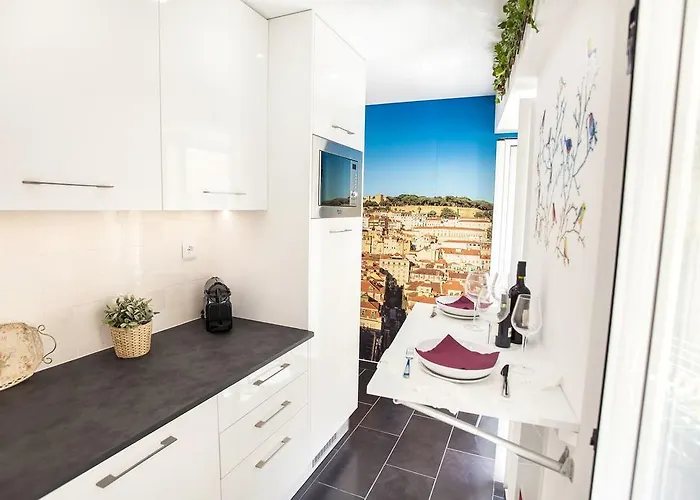 Typical Bairro Alto شقة Lisboa