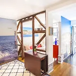 Typical Bairro Alto Апартаменти *